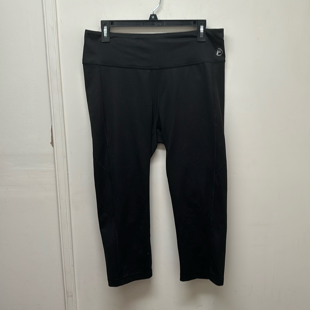 FILA Sport Yoga Capri Pants - Size L